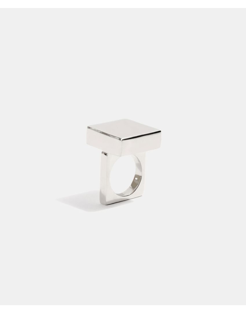 Anillo Cuadrado en Baño Plateado
