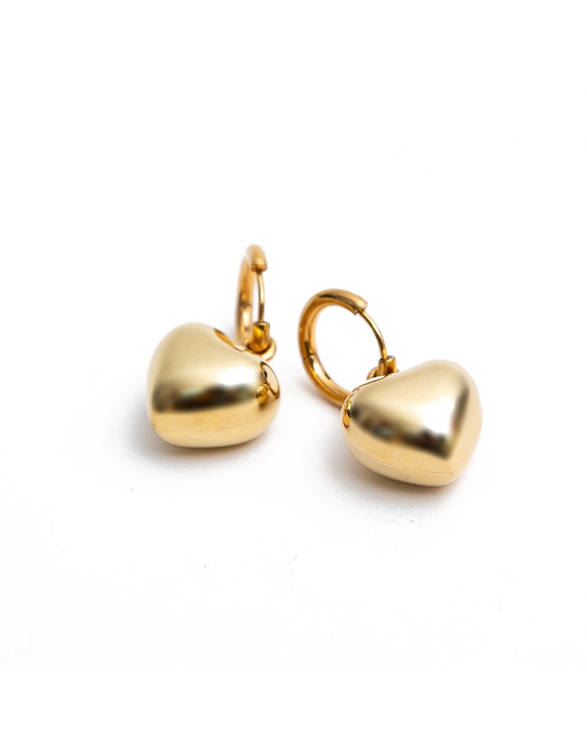 Aretes corazón dorado